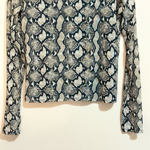 Rachel Zoe Mesh Snake Skin Print Turtleneck w Sheer Long Sleeves - Picture 6 of 12